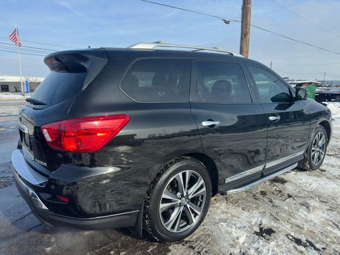 Used 2018 Nissan Pathfinder Platinum w/ Cargo Package image 10