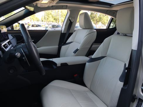 Certified 2025 Lexus ES 350 Ultra Luxury w/ Accessory Package (Z1) FWD image 35