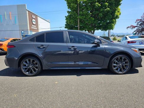 Used 2024 Toyota Corolla XSE FWD image 2