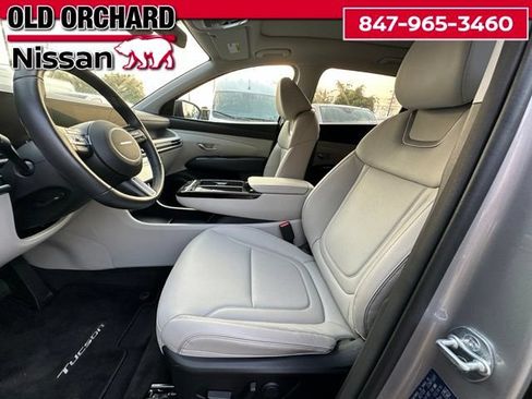 Used 2025 Hyundai Tucson Limited AWD/4WD image 9