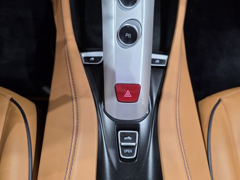 Used 2016 Ferrari California T image 17