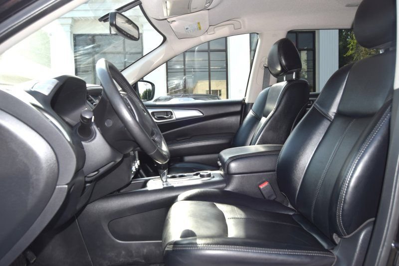 Used 2019 Nissan Pathfinder SL AWD/4WD image 14