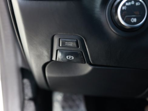 Used 2015 Ferrari California T RWD image 54