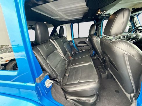 Used 2022 Jeep Wrangler Unlimited Sahara w/ Cold Weather Group image 32