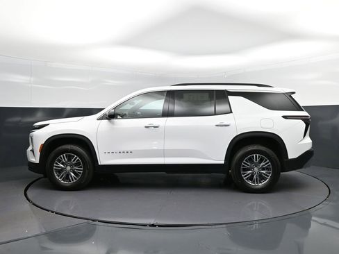 New 2026 Chevrolet Traverse LT image 4