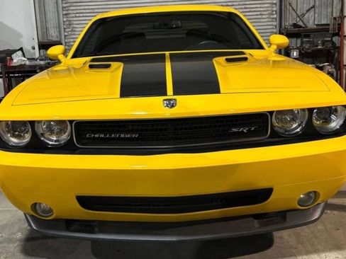 Used 2010 Dodge Challenger SRT8 w/ SRT Option Group II image 9