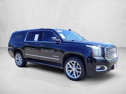 Used 2019 GMC Yukon XL Denali AWD/4WD image 6