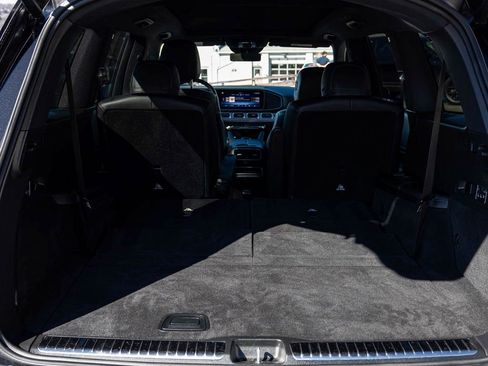 Used 2025 Mercedes-Benz GLS 450 4MATIC image 37