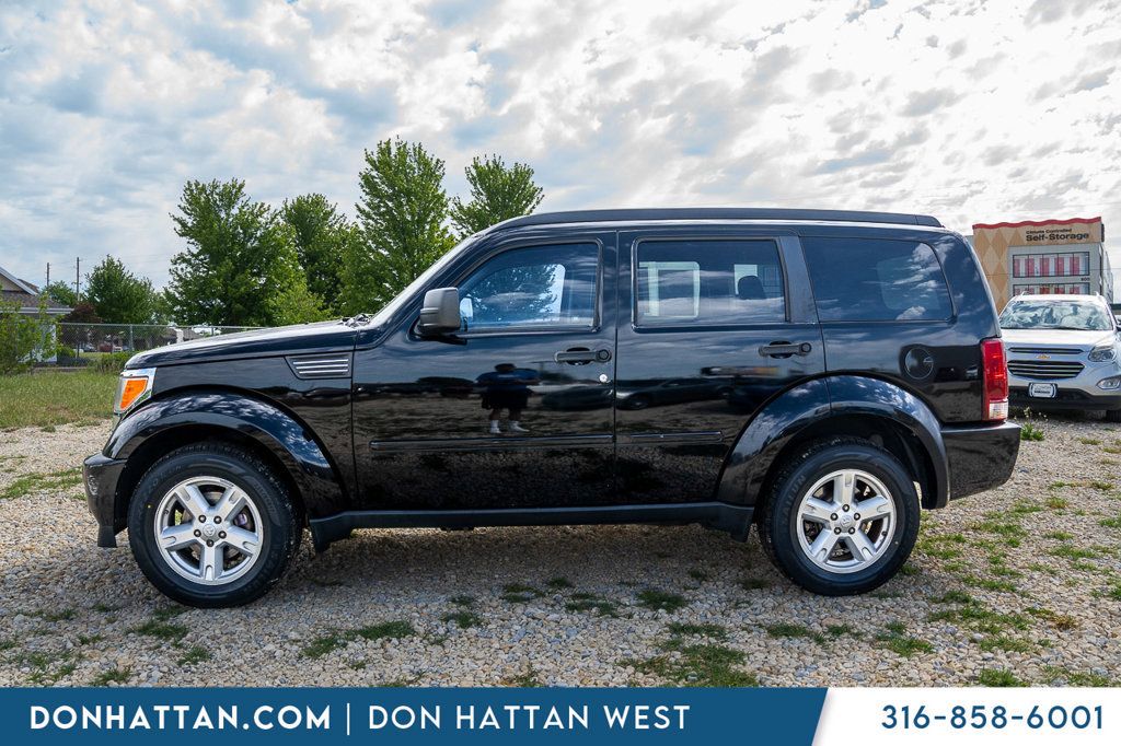 Used 2007 Dodge Nitro SXT RWD image 2