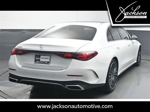 Used 2025 Mercedes-Benz E 350 Sedan image 8