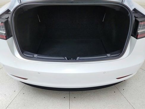 Used 2019 Tesla Model 3 Standard Range Plus image 14