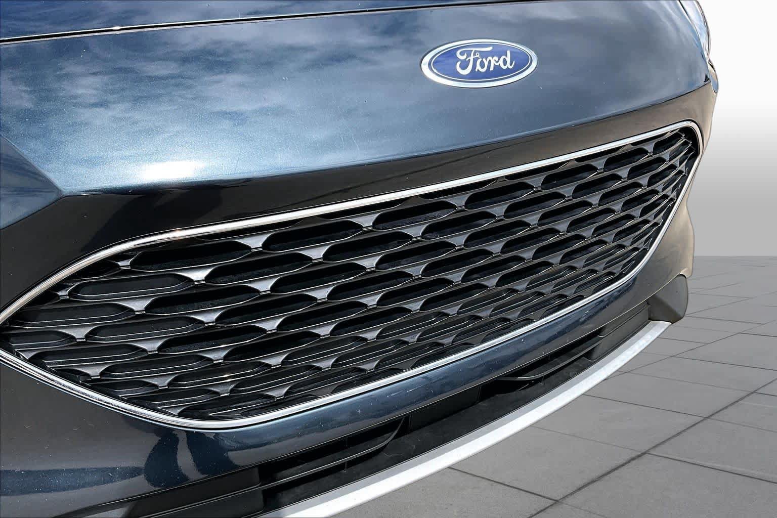 Used 2022 Ford Escape SE FWD image 30