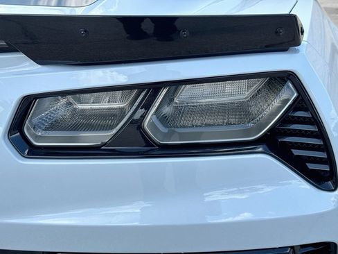 Used 2019 Chevrolet Corvette Z06 RWD image 32