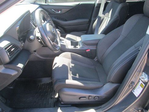 Used 2023 Subaru Outback Premium AWD/4WD image 4
