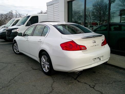 Used 2011 INFINITI G37 x Sedan w/ Premium Pkg image 7