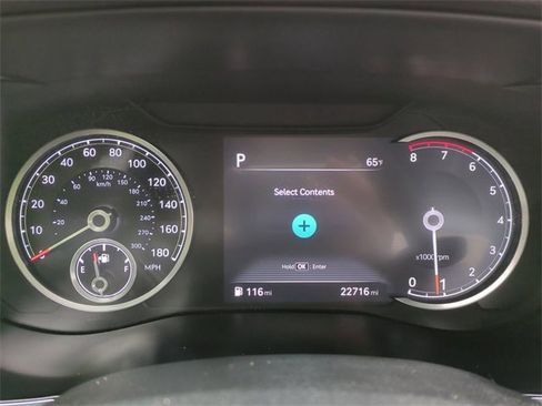 Used 2023 Genesis G70 2.0T image 26