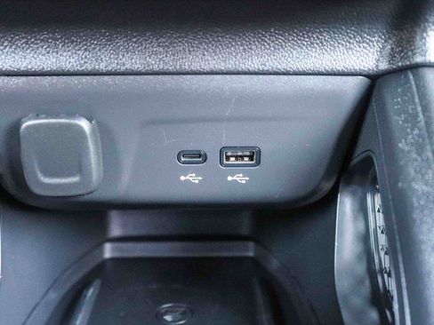 Used 2024 Chevrolet TrailBlazer RS w/ Convenience Package FWD image 28