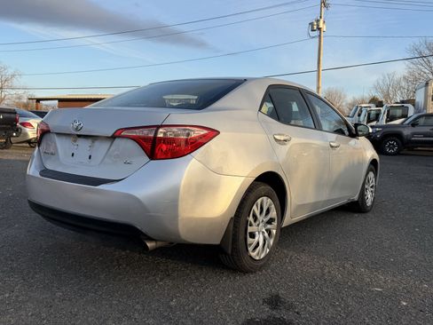 Used 2017 Toyota Corolla L image 9