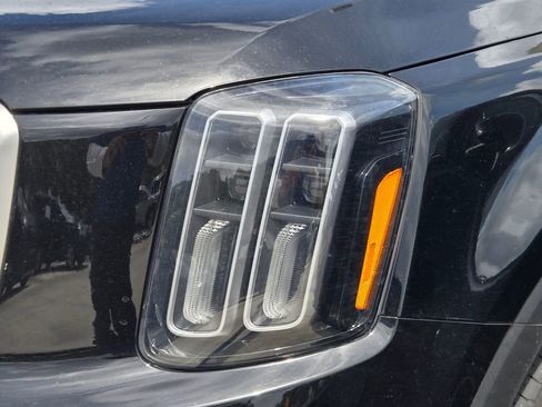 Used 2025 Kia Telluride S image 10