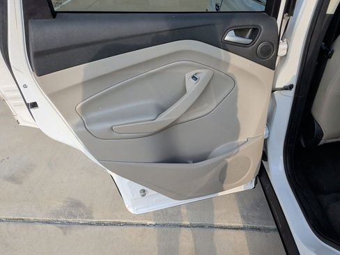 Used 2019 Ford Escape Titanium image 35