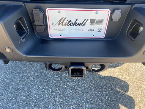 Used 2023 Ford F250 Limited image 8