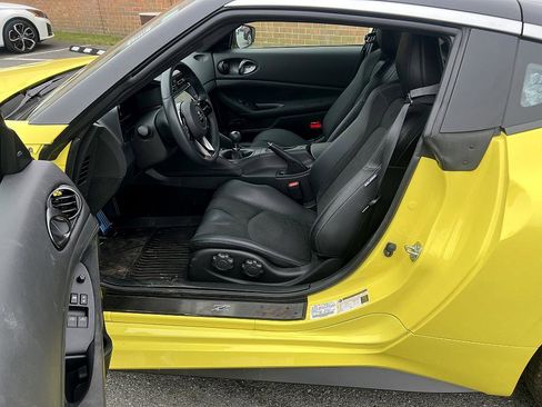Certified 2024 Nissan Z Performance w/ Floor Mat Package image 13