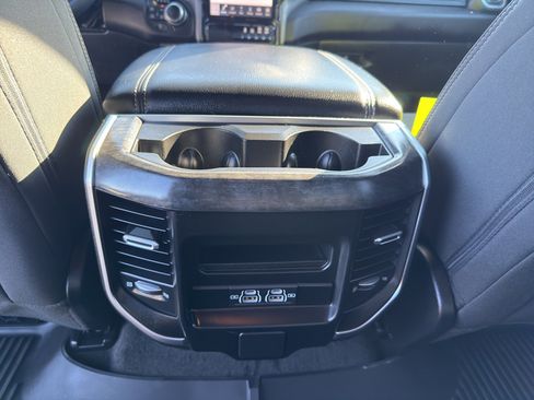 Used 2024 RAM 1500 Big Horn AWD/4WD image 32