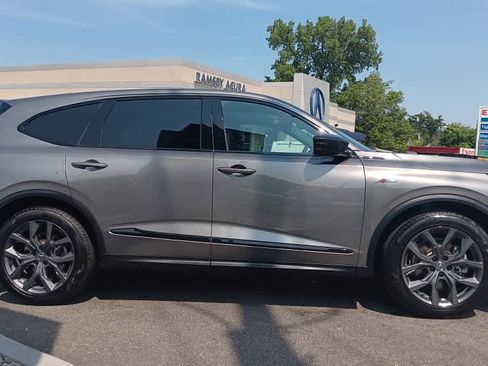Used 2023 Acura MDX A-Spec image 7