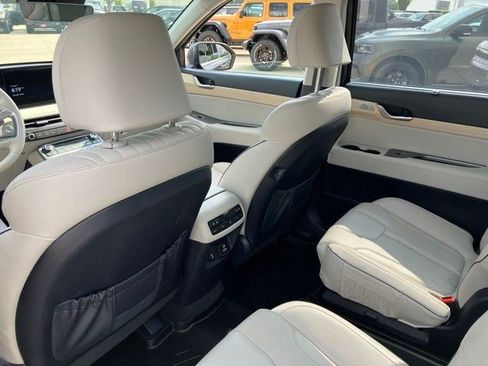 Used 2023 Hyundai Palisade Limited w/ Cargo Package AWD/4WD image 25