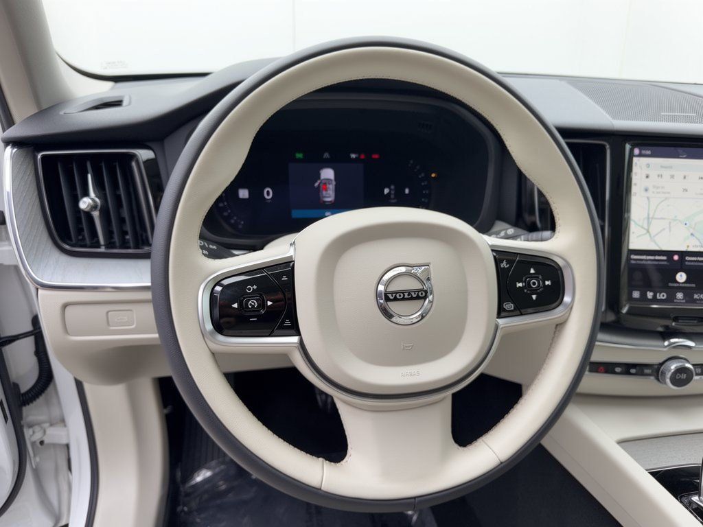 Used 2024 Volvo XC60 B5 Plus w/ Climate Package AWD/4WD image 10