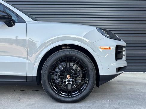 Certified 2026 Porsche Cayenne AWD/4WD image 11