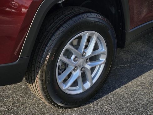 New 2025 Jeep Grand Cherokee Laredo X image 8