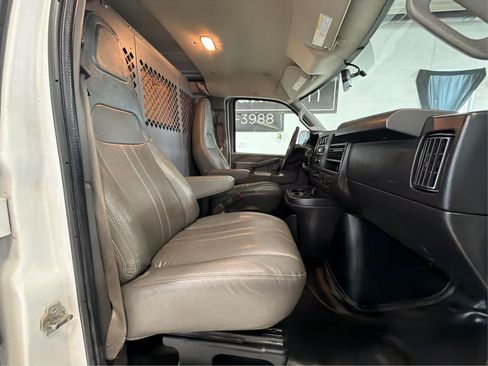 Used 2018 GMC Savana 2500 w/ Driver Convenience Package RWD image 13