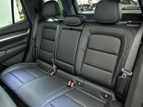 New 2026 GMC Terrain Elevation w/ Elevation Premium Package AWD/4WD image 9