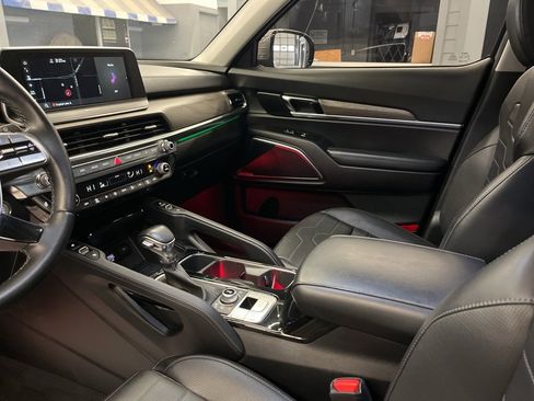 Used 2022 Kia Telluride SX w/ SX Prestige Package image 13