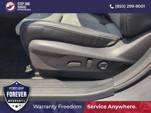 Used 2025 Subaru Outback Limited AWD/4WD image 13