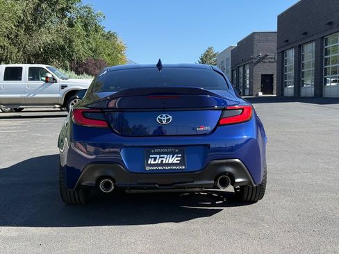 Used 2023 Toyota GR86 w/ ALL Weather Mat Package (TMS) RWD image 11