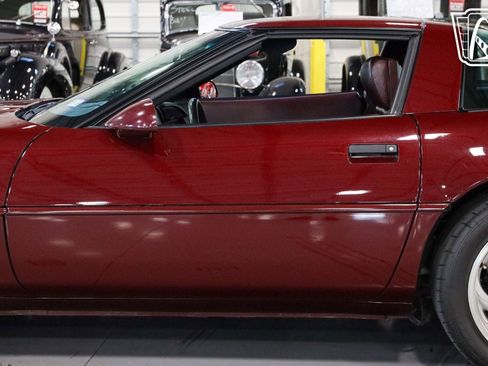 Used 1993 Chevrolet Corvette Coupe image 25