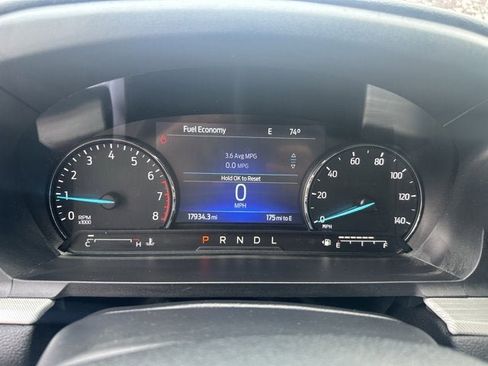 Used 2022 Ford Explorer XLT w/ Equipment Group 202A image 14