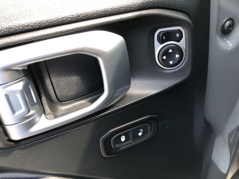 Used 2020 Jeep Wrangler Unlimited Sport S AWD/4WD image 12