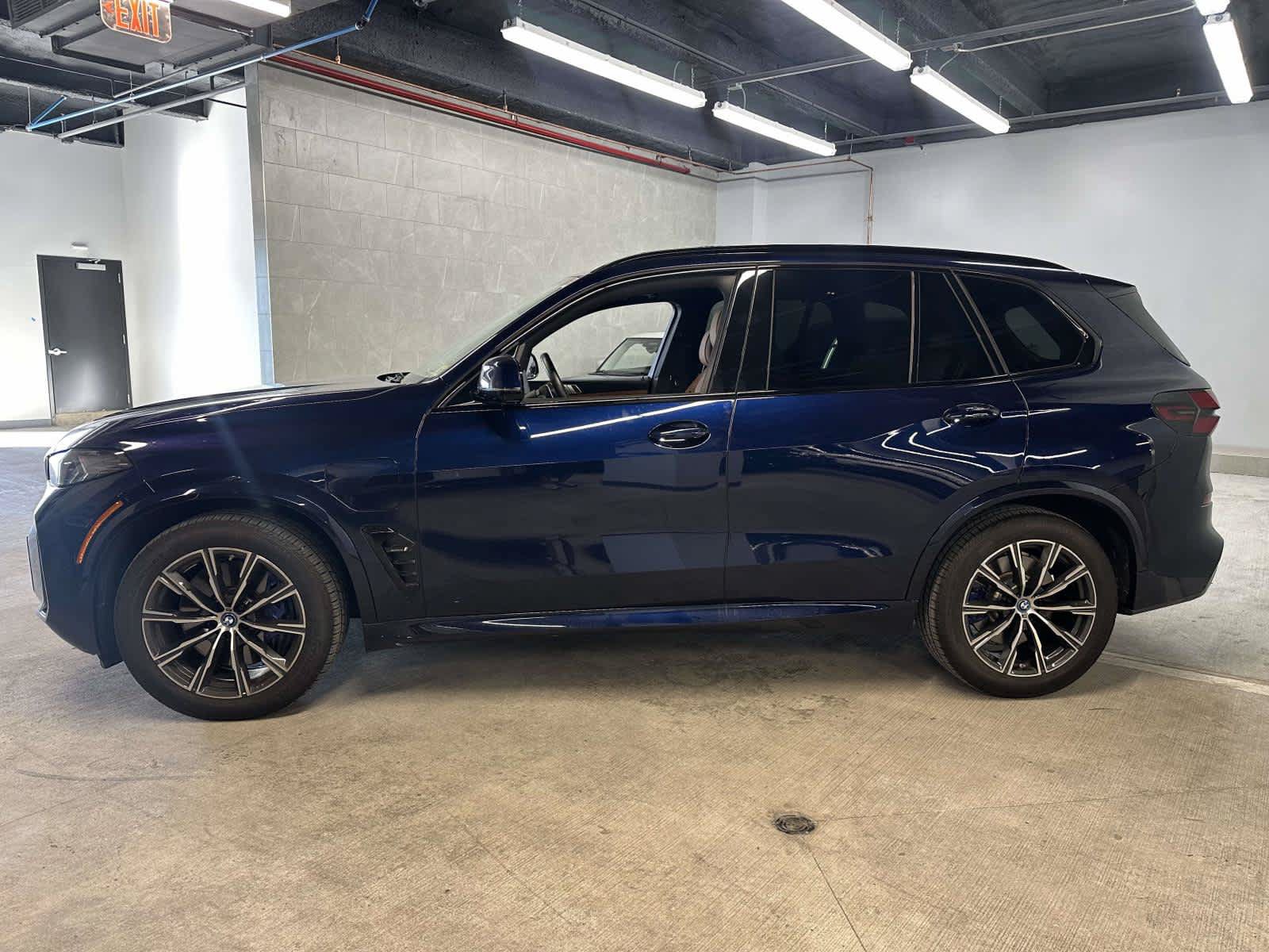 Used 2024 BMW X5 xDrive50e w/ M Sport Package AWD/4WD image 2