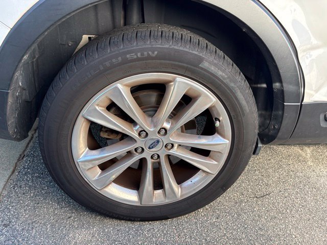 Used 2019 Ford Explorer Limited w/ Class III Trailer Tow Package FWD image 5