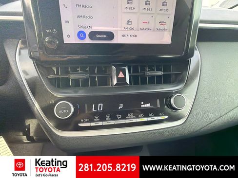 Used 2025 Toyota Corolla LE FWD image 17