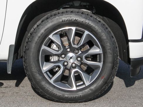 Used 2020 Chevrolet Silverado 1500 RST image 43