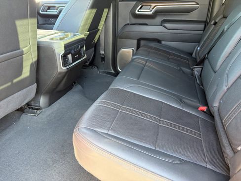 Certified 2024 Chevrolet Silverado 1500 High Country w/ Technology Package AWD/4WD image 18