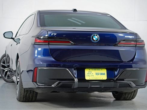 Used 2024 BMW i7 xDrive60 w/ Executive Package image 6