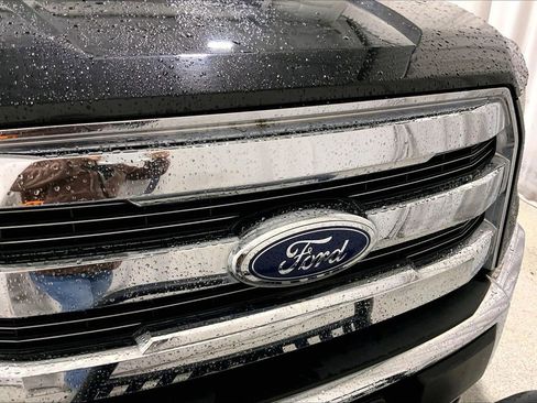 Used 2015 Ford F150 Lariat w/ Equipment Group 502A Luxury AWD/4WD image 30