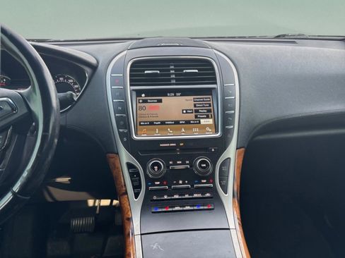 Used 2016 Lincoln MKX Reserve w/ Technology Package image 12