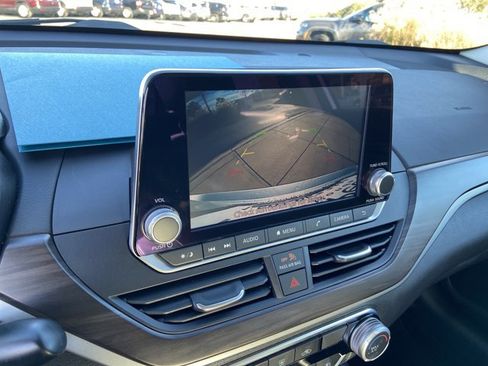 Used 2024 Nissan Altima 2.5 SV image 35