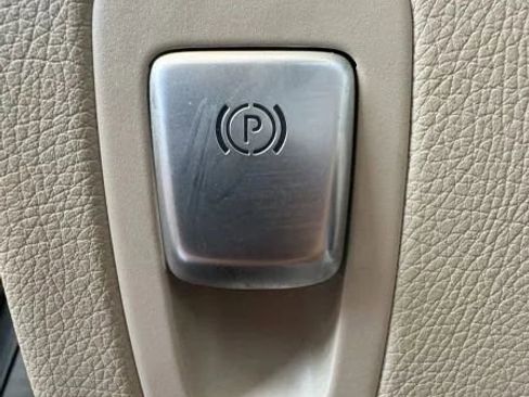 Used 2016 Mercedes-Benz C 300 4MATIC Sedan image 33